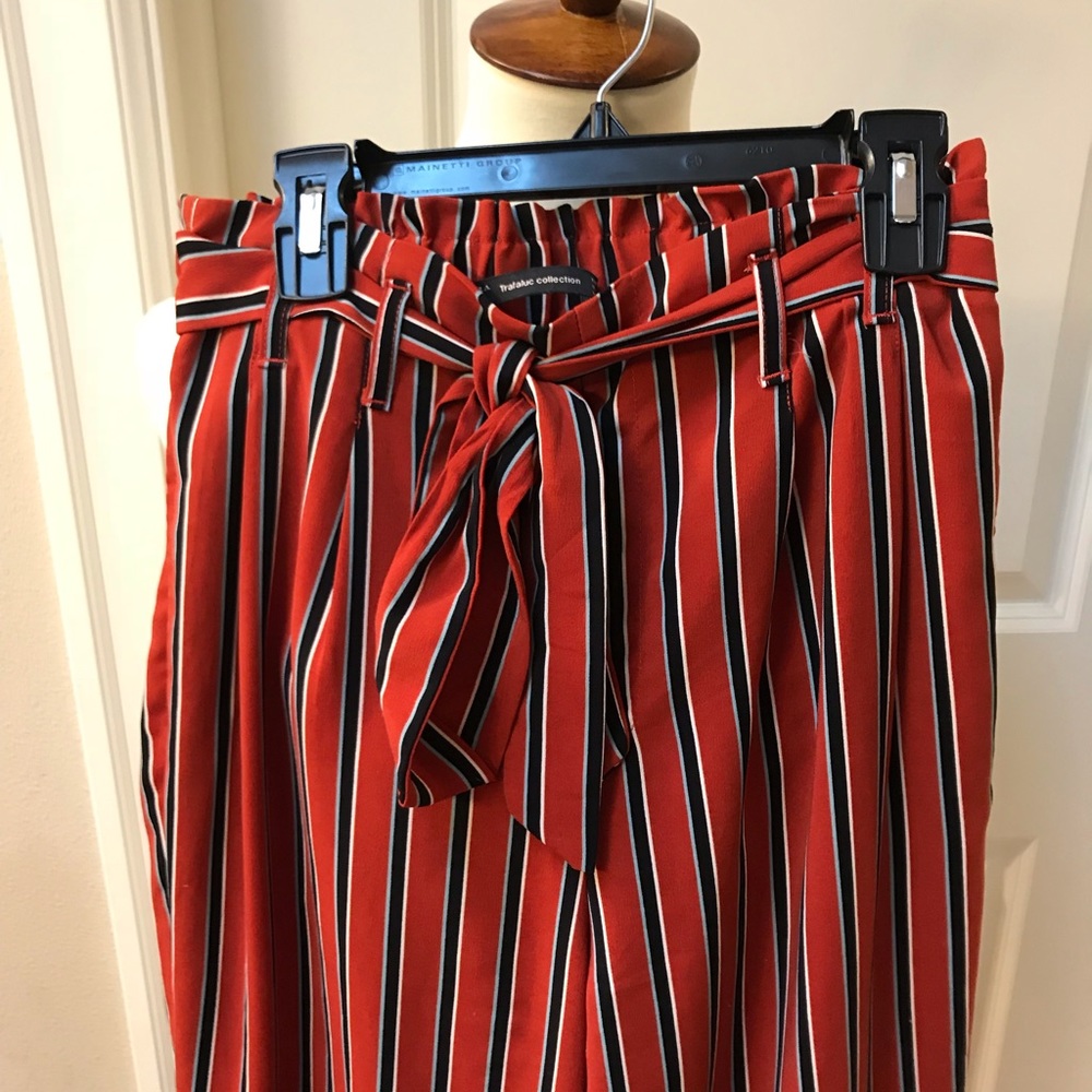 Zara wide leg crop pant.